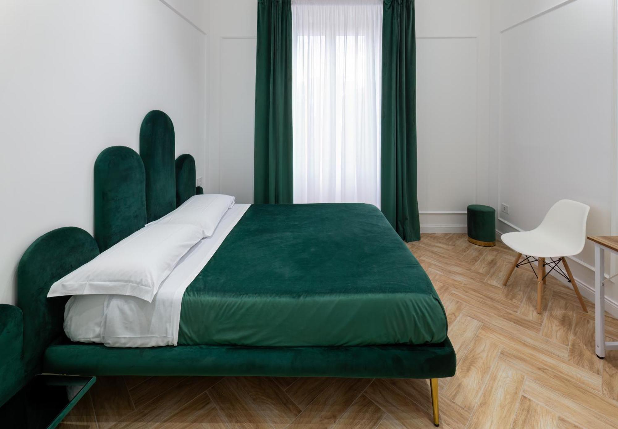 Hotel Garibaldi 125 à Naples Extérieur photo